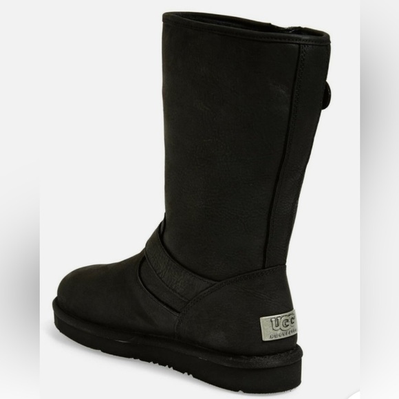UGG Kensington Sutter Boots in Black Leather ✨ - Picture 3 of 8